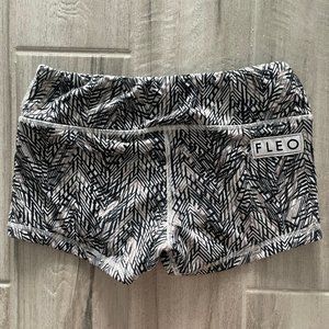 FLEO OG Neutral Chevron